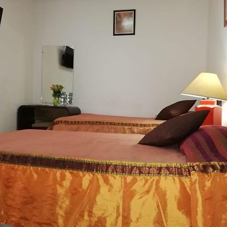 Hotel Grecia Real San Salvador Esterno foto