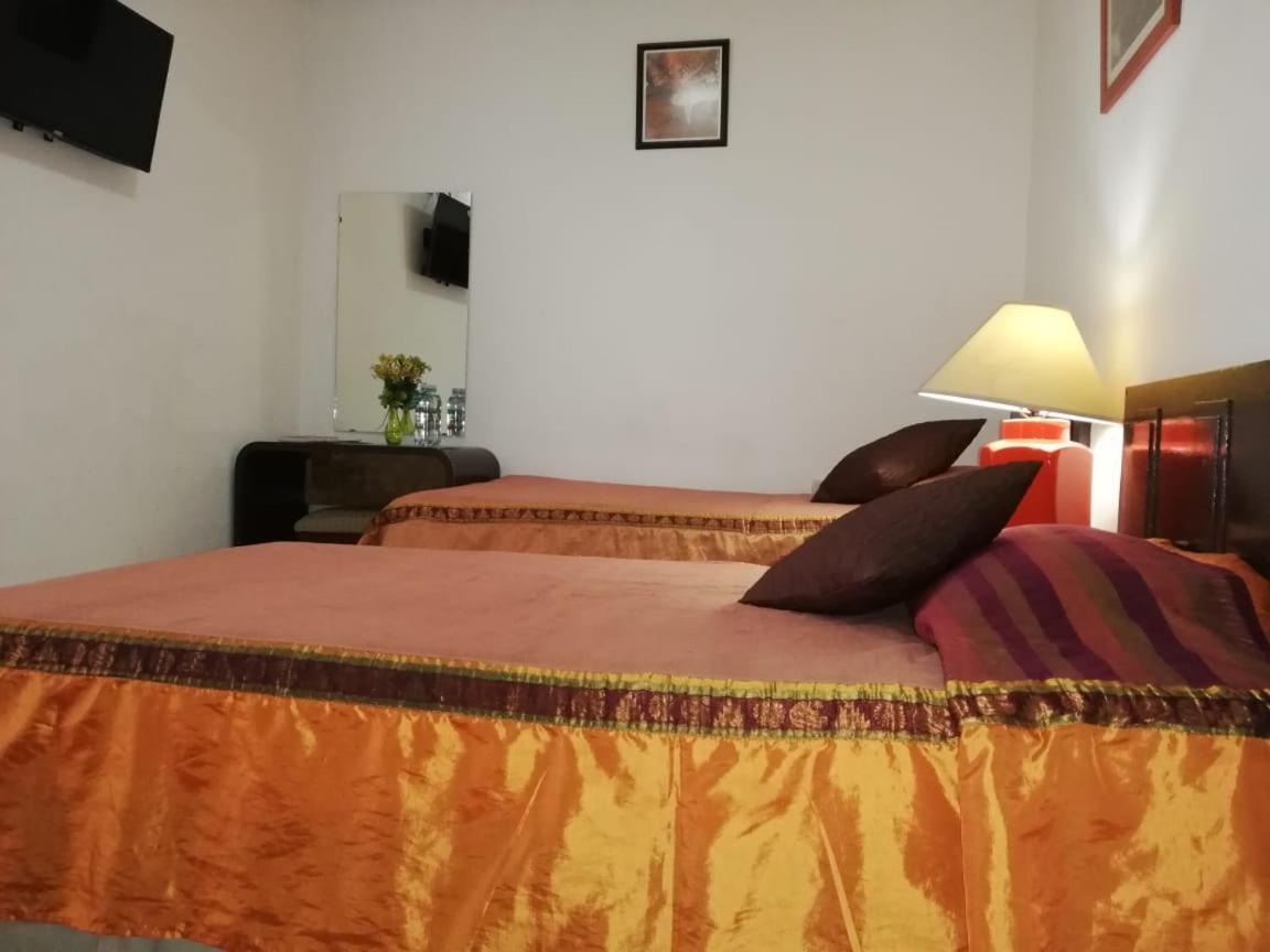 Hotel Grecia Real San Salvador Esterno foto