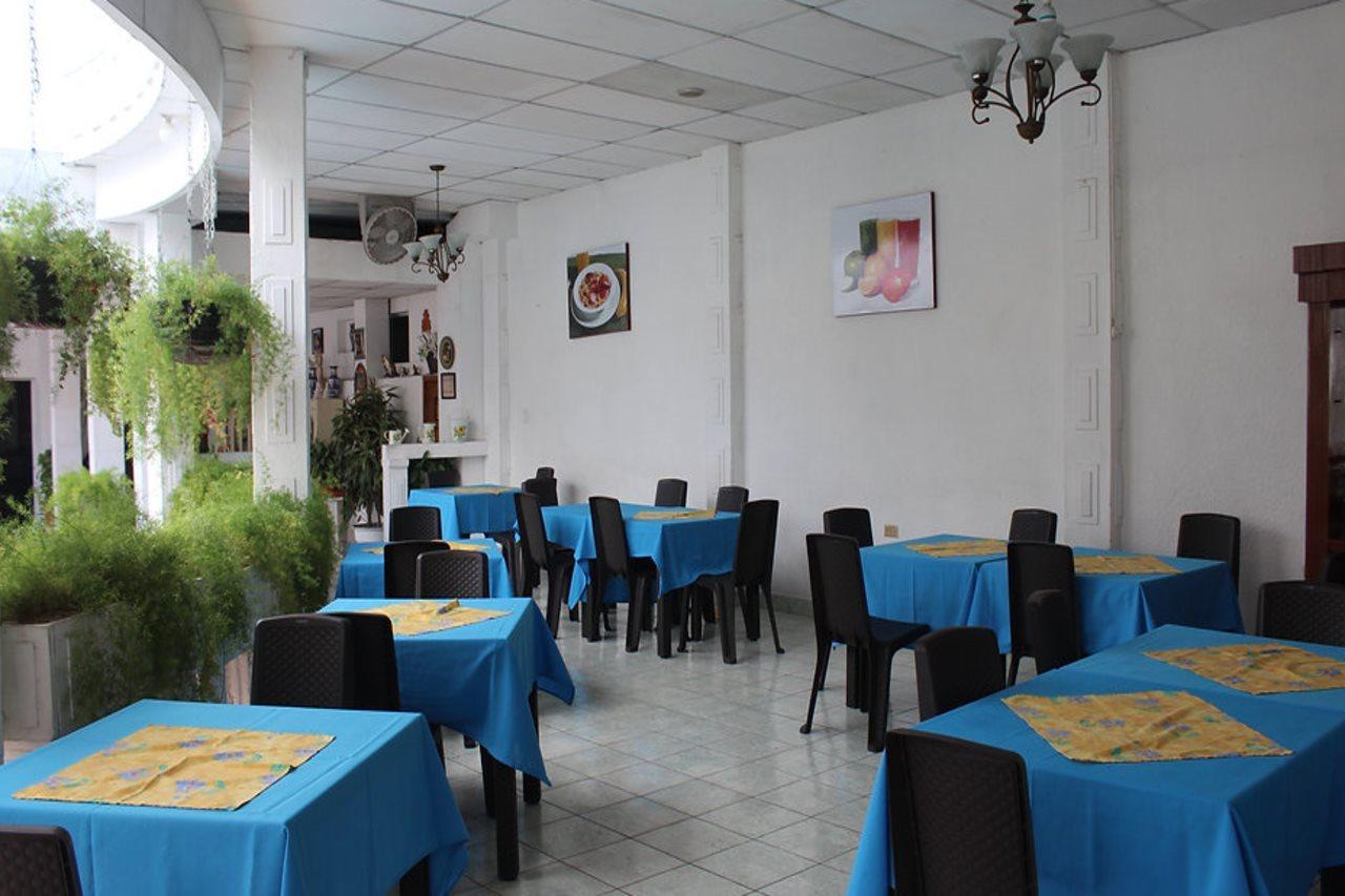 Hotel Grecia Real San Salvador Esterno foto