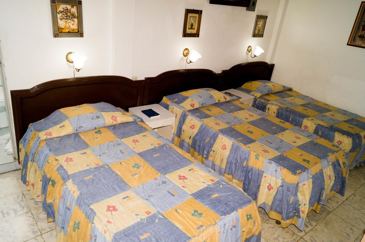 Hotel Grecia Real San Salvador Esterno foto
