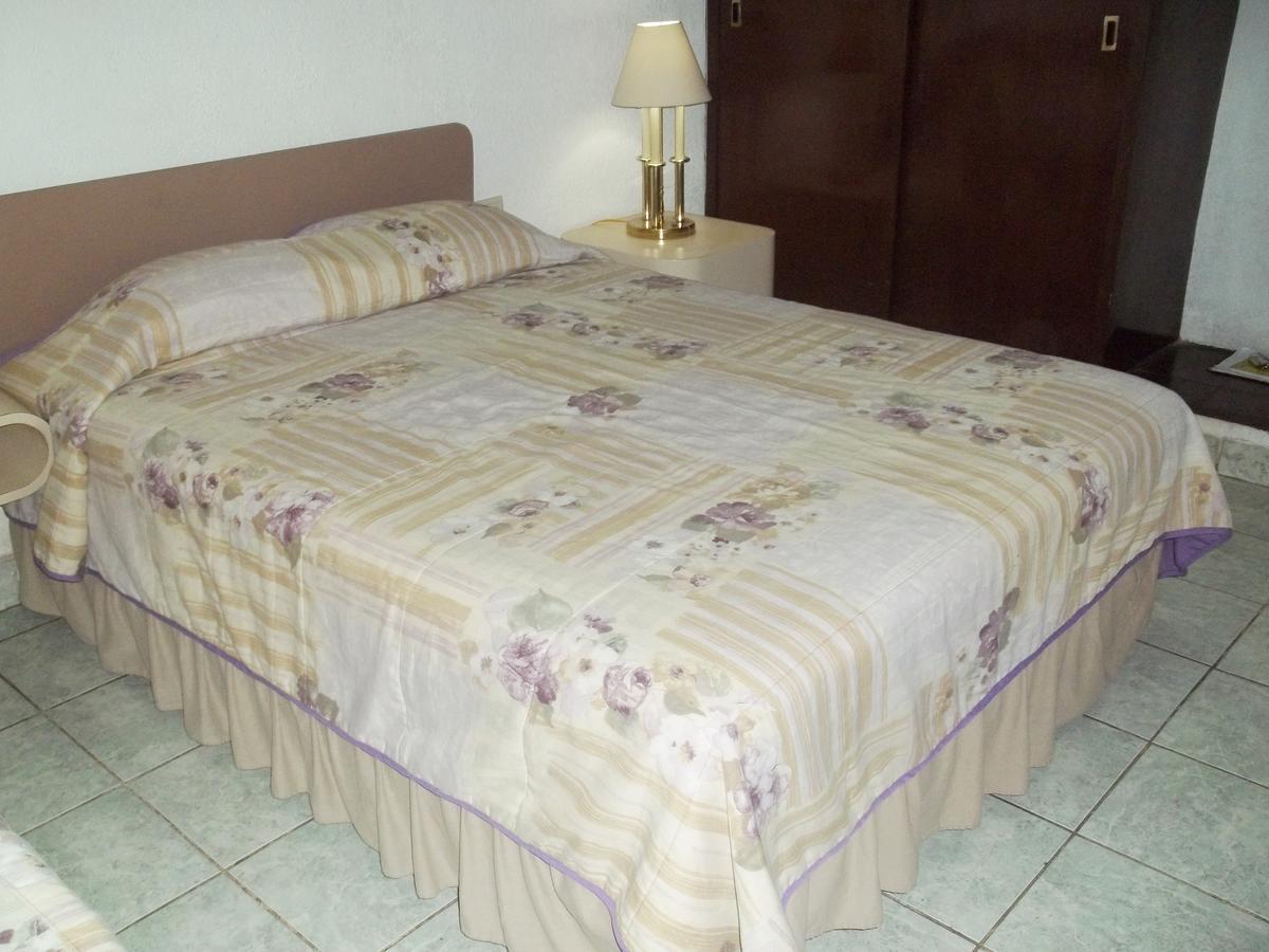 Hotel Grecia Real San Salvador Esterno foto