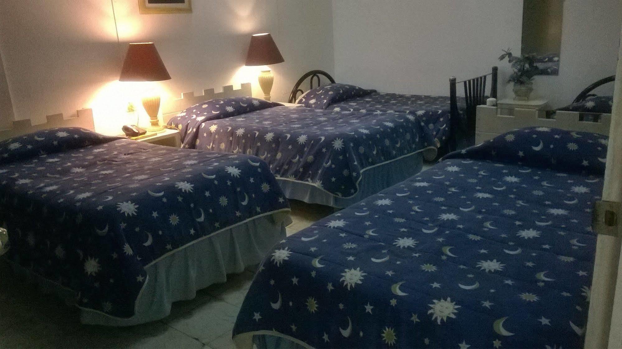 Hotel Grecia Real San Salvador Esterno foto