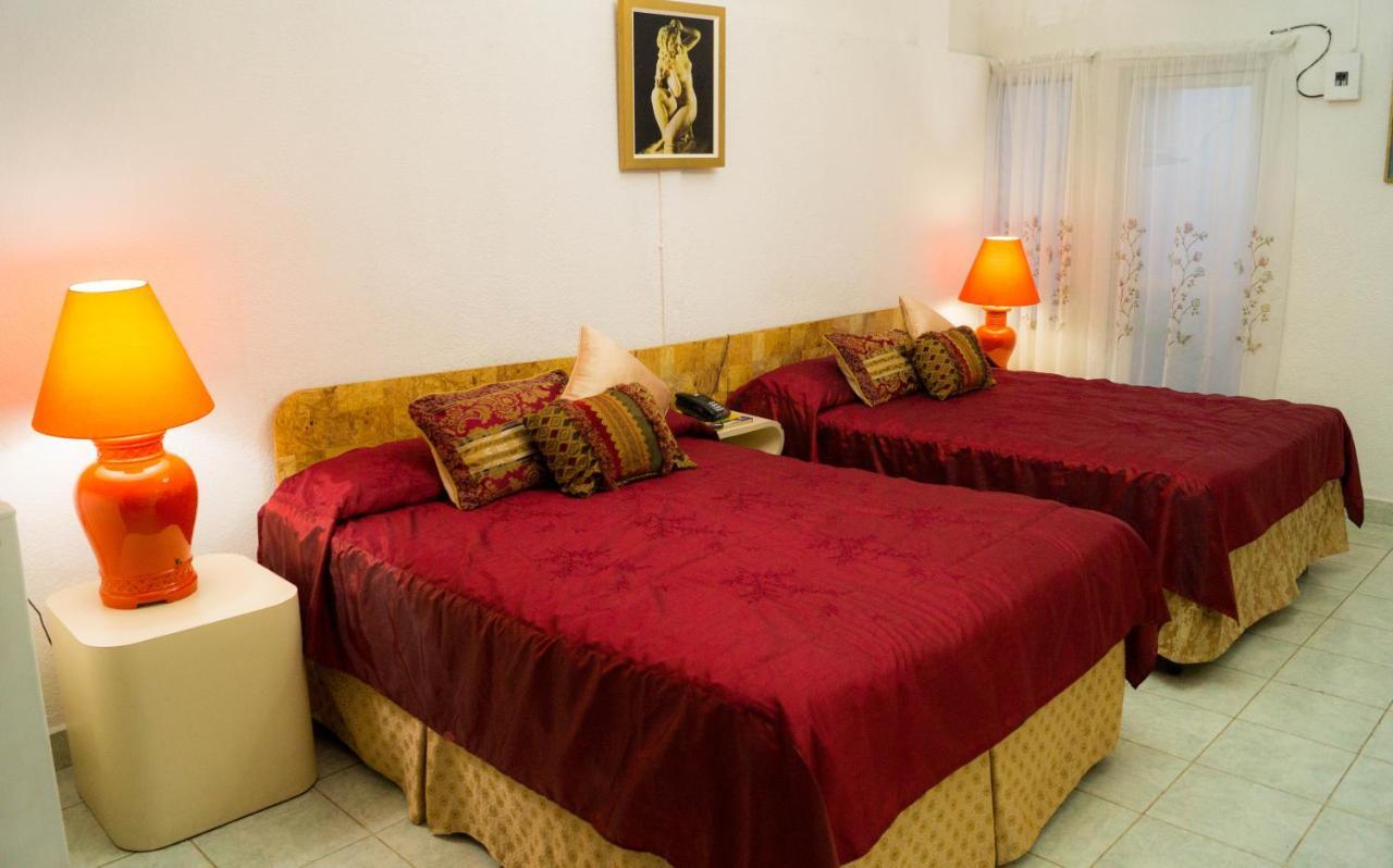 Hotel Grecia Real San Salvador Esterno foto