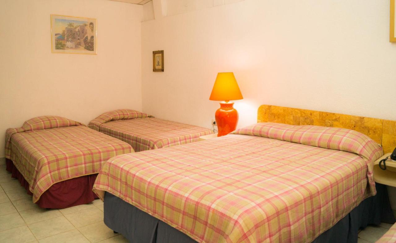 Hotel Grecia Real San Salvador Esterno foto