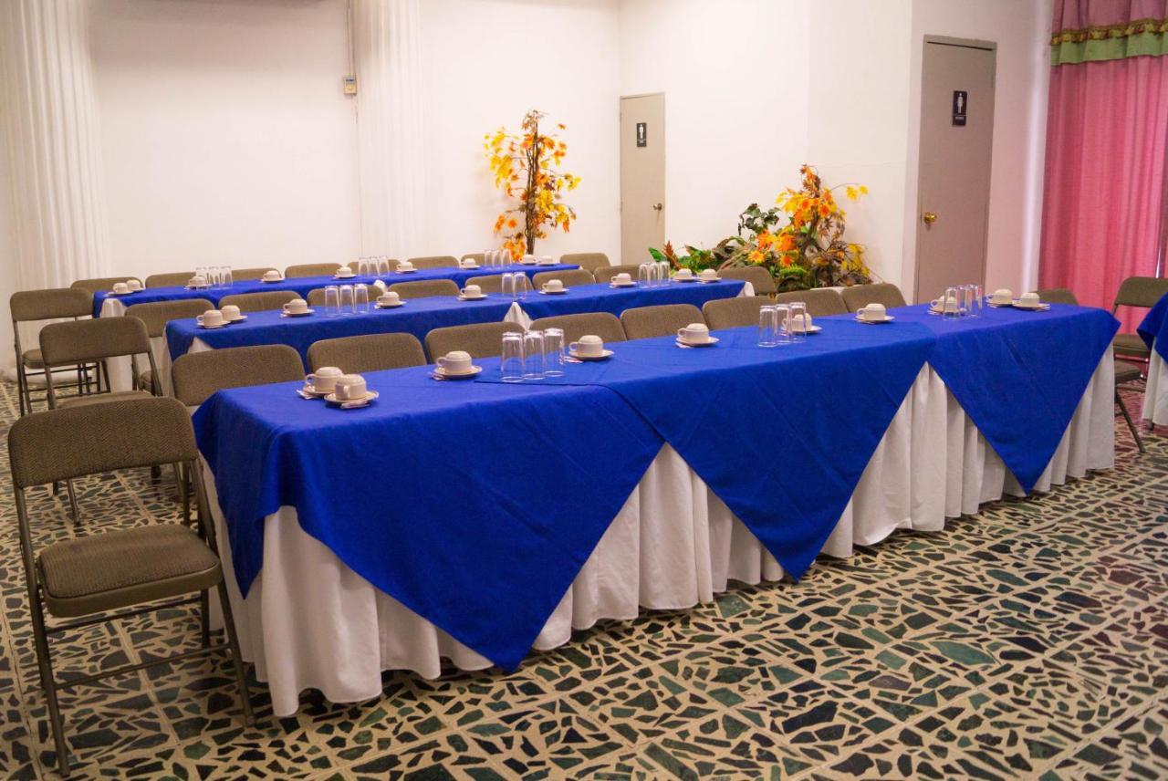 Hotel Grecia Real San Salvador Esterno foto