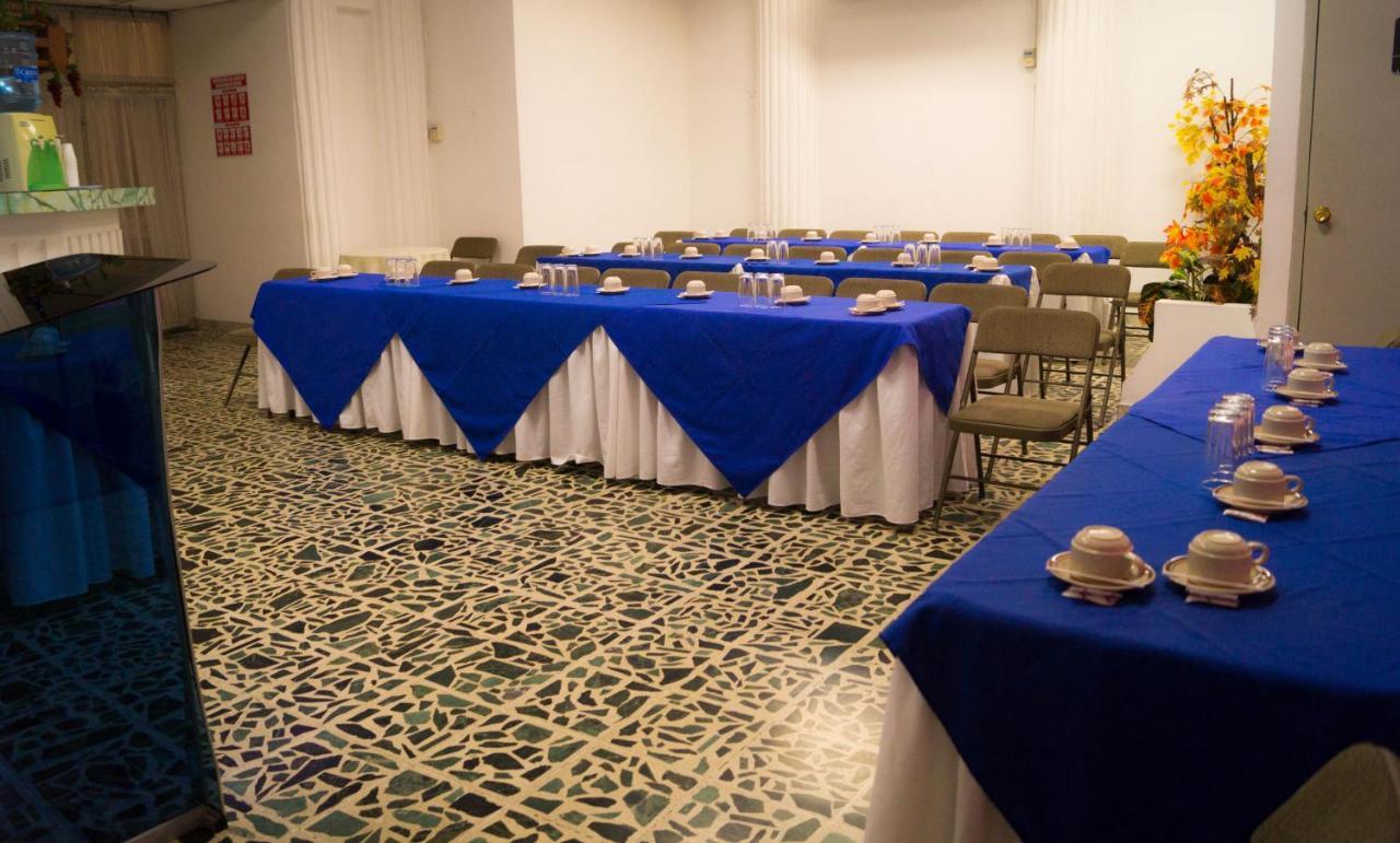 Hotel Grecia Real San Salvador Esterno foto