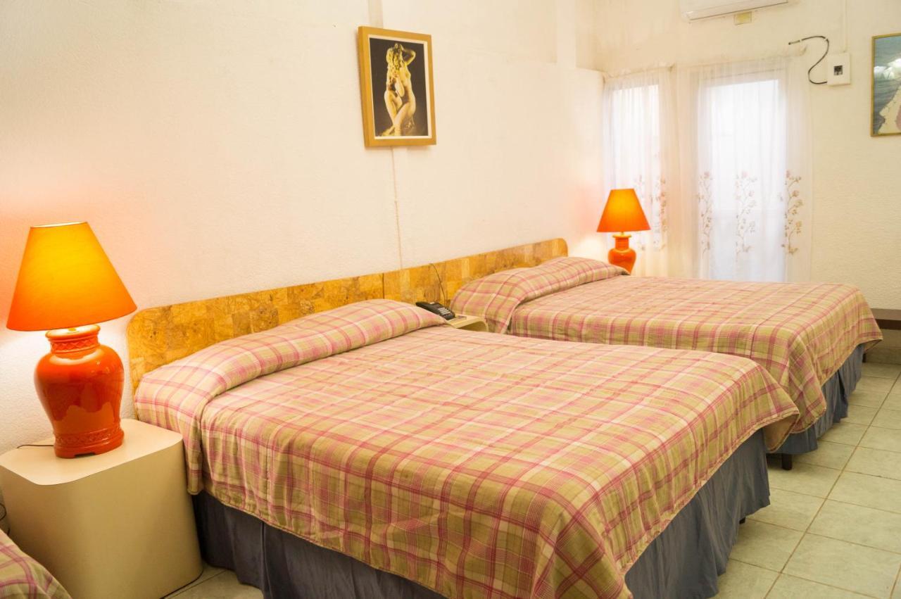 Hotel Grecia Real San Salvador Esterno foto